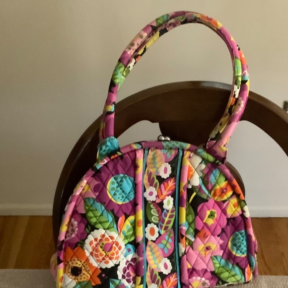 VINTAGE VERA BRADLEY BAG FLORAL,PATTERN  13’ by 5” - Picture 2 of 5